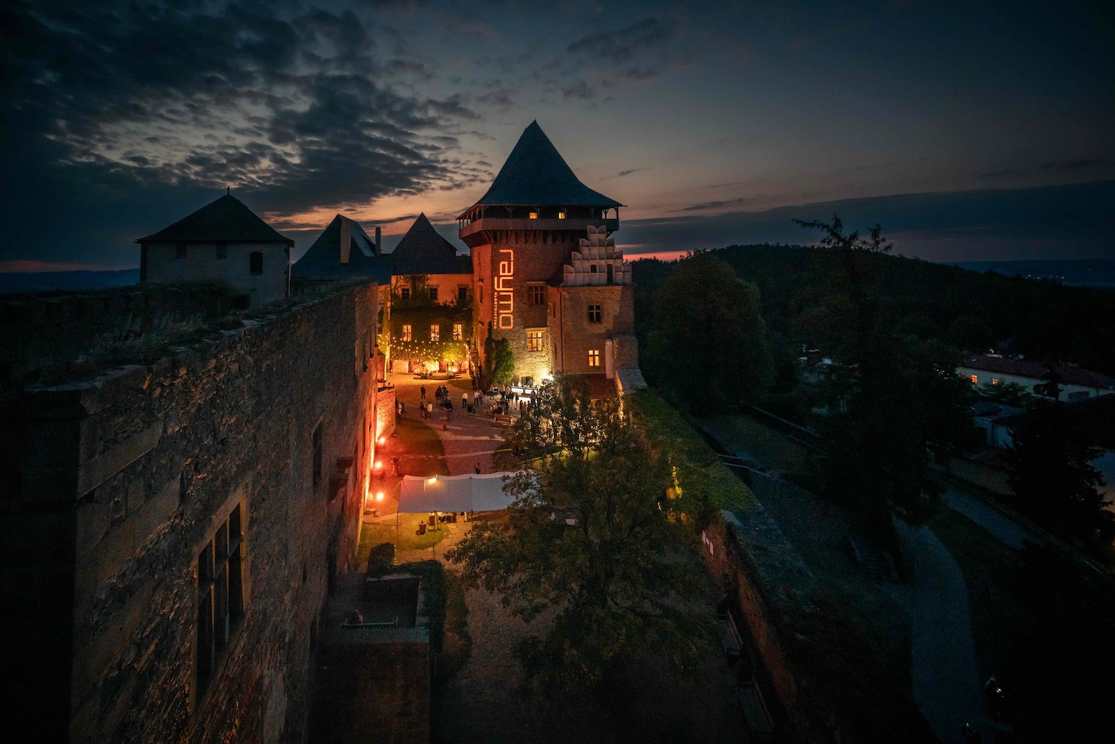 Castle Lipnice and its courtyard at twilight
