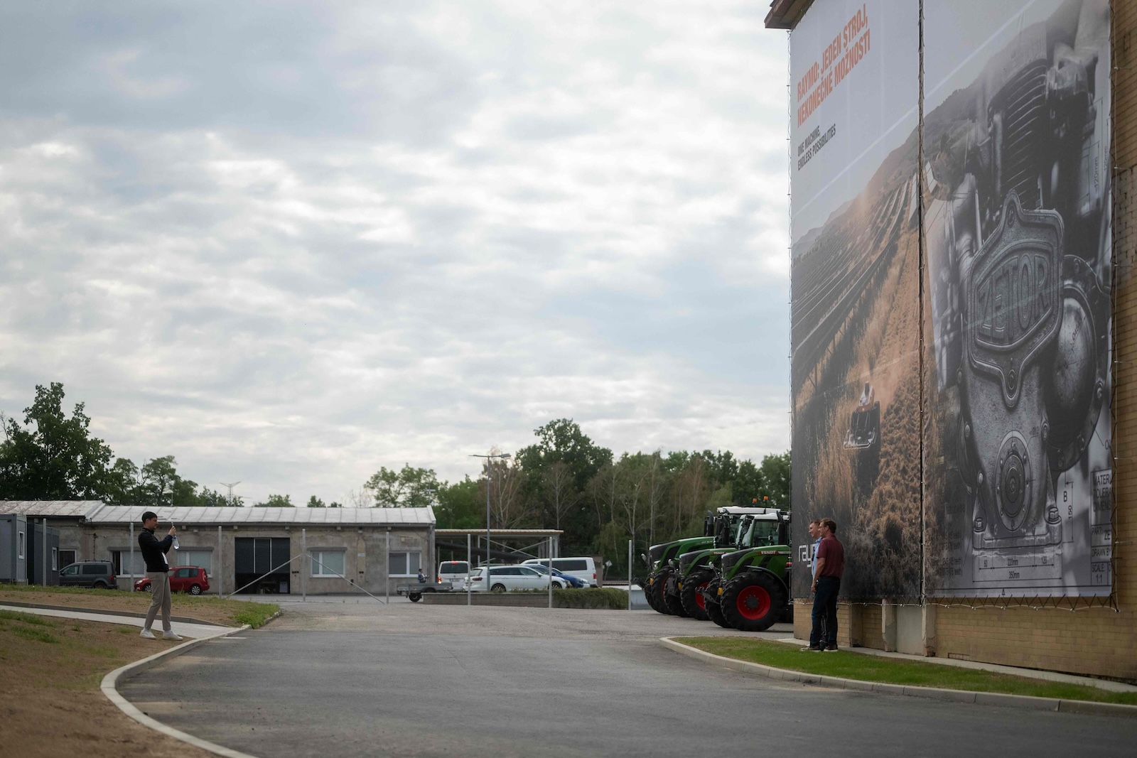 Large Raymo banner on the wall of the Havlickuv Brod production site