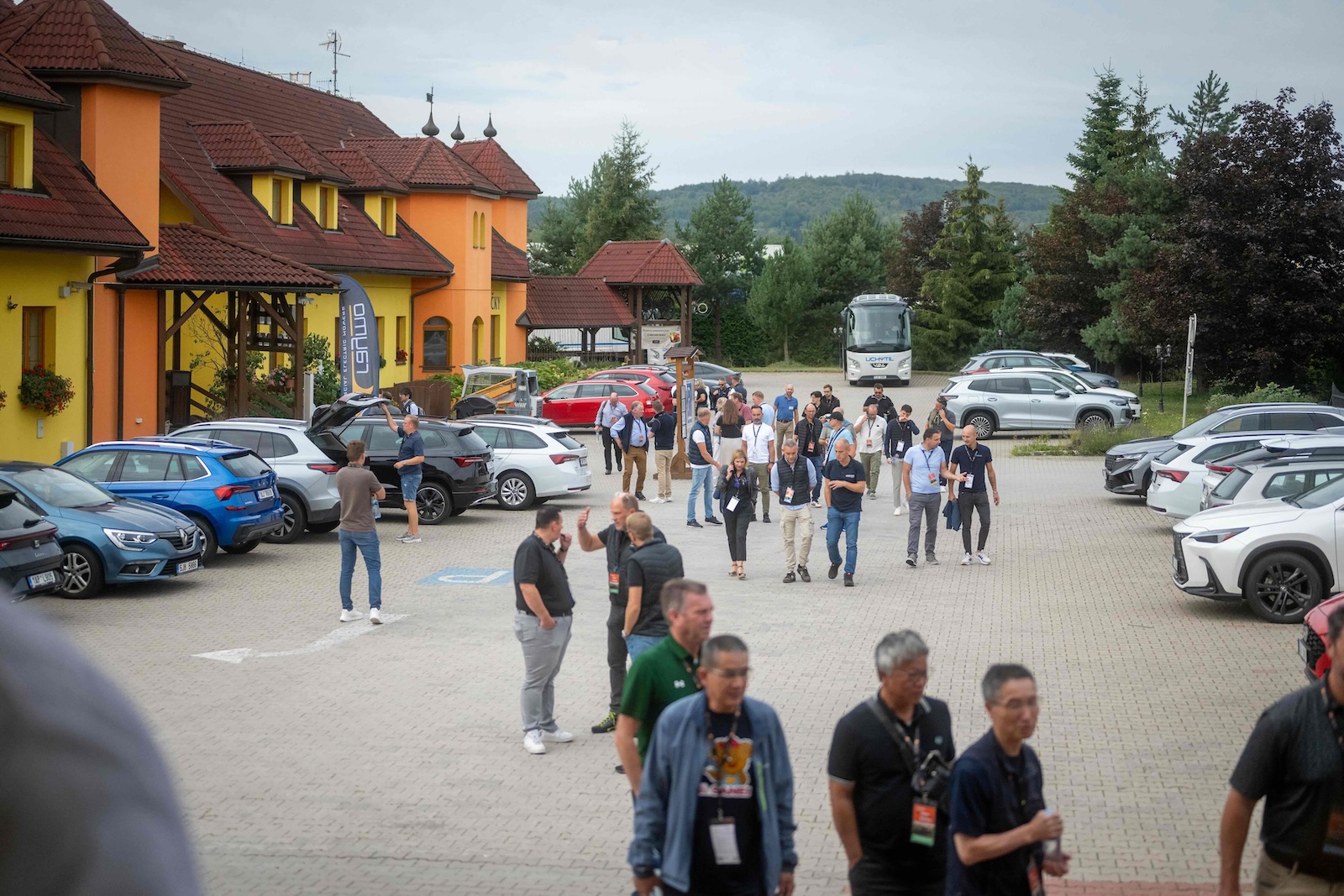 Participants arriving back at Hotel Tri Vezicky from the coach